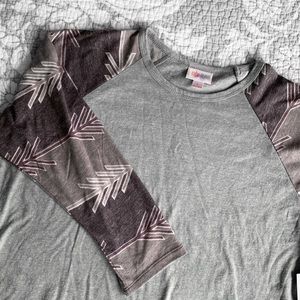 LuLaRoe Gray Arrows Raglan Randy Tee